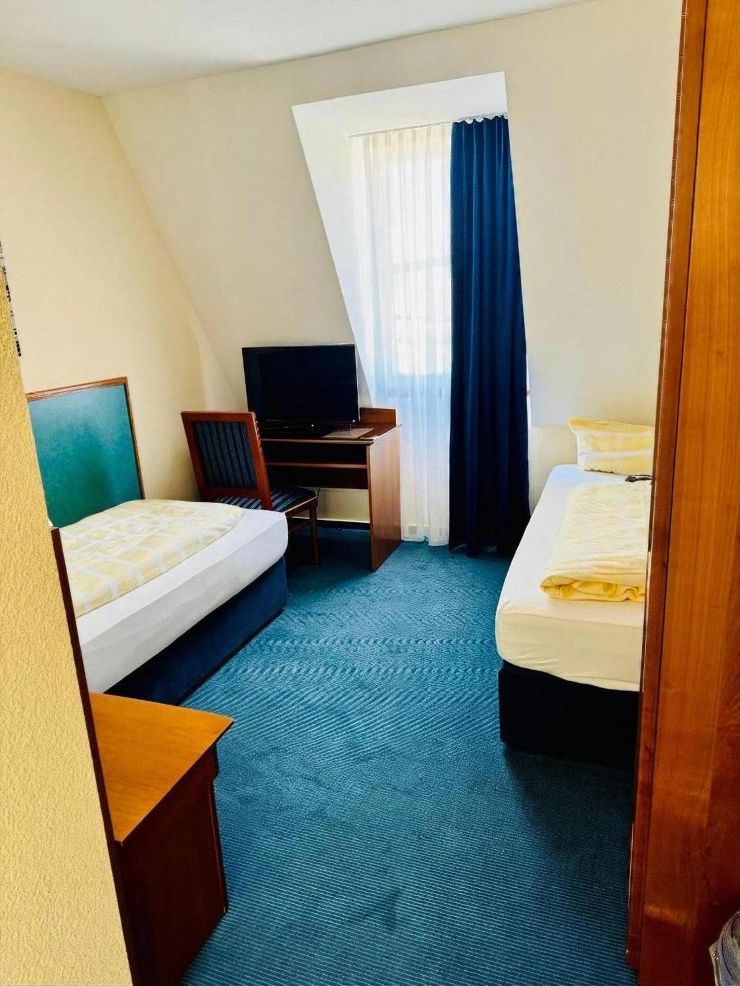 Hotel Am Bayrischen Platz Лейпциг Номер фото